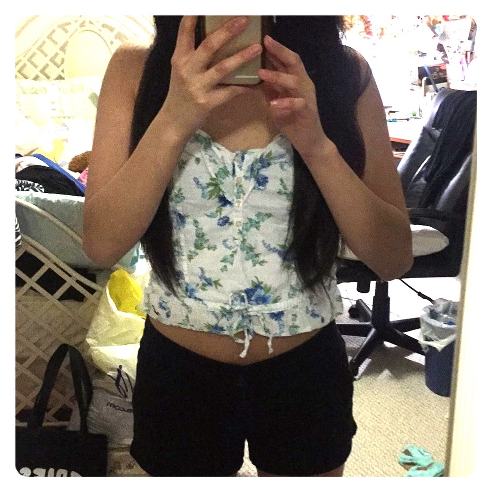 ***Hollister Floral Tank*** ADDITIONAL PHOTOS